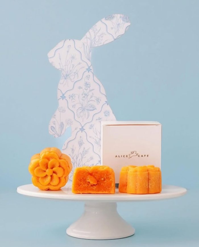 “Wishing you and your loved ones a joyful Autumn Festival, filled with moonlit moments, sweet re (7)